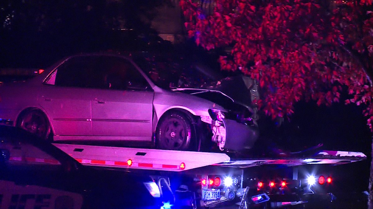 Driver tried to avoid something he thought was in the road, hit a tree in Evendale on Reading Road