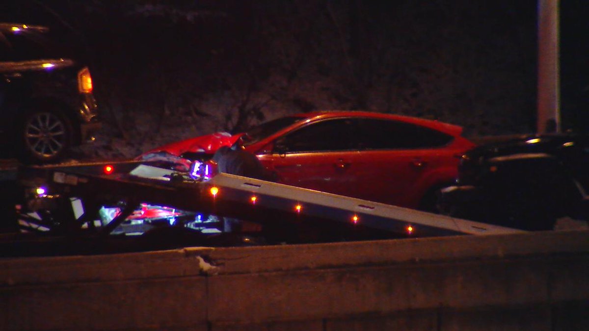 Multi-vehicle accident due to slick roads shuts down I-71 near Downtown