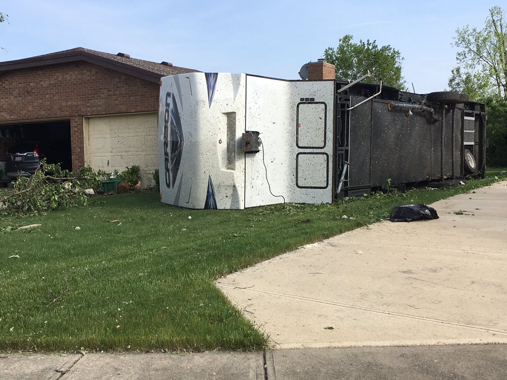 Over and over people tell they got the tornado warning moments before the storm hit. Damage is widespread in Beavercreek