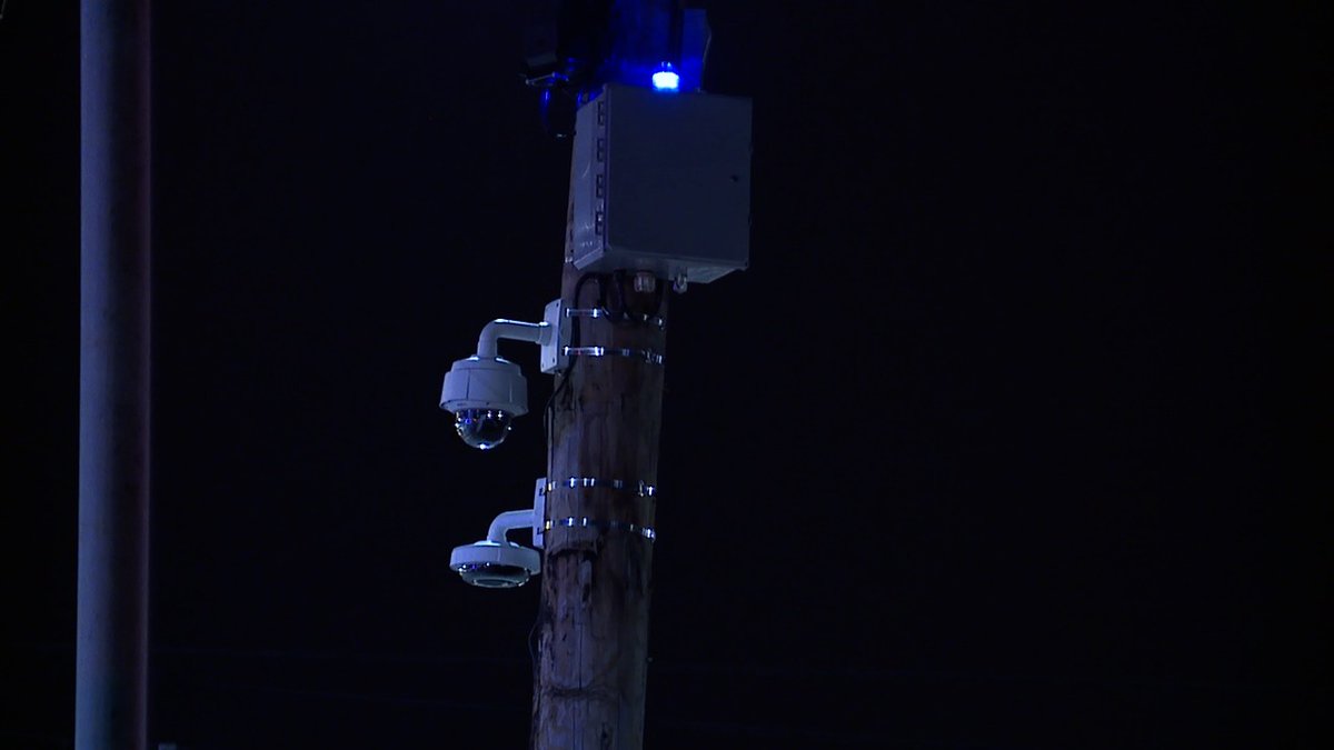 Cleveland police investigating the shooting death of a male at the Shell gas station on the corner of Lee and Harvard. Car shot up sitting in the lot. No victim or suspect info just yet but there are new and old CPD cameras in the intersection