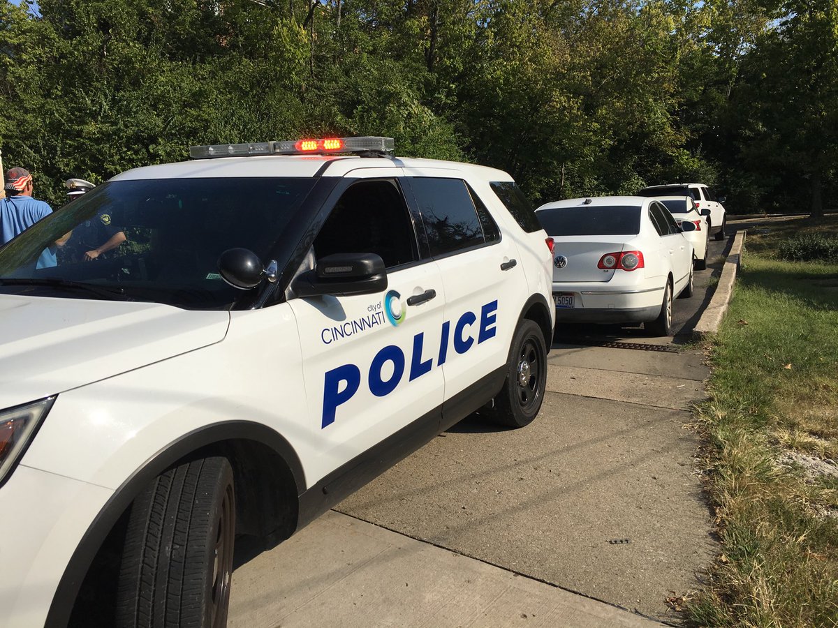 On the scene at Reid's Valley view apartments on Westwood Northern Blvd where three people were shot today and transported to the hospital. Police are searching for a suspect in the shootings who they say is also responsible for a shooting here last night.