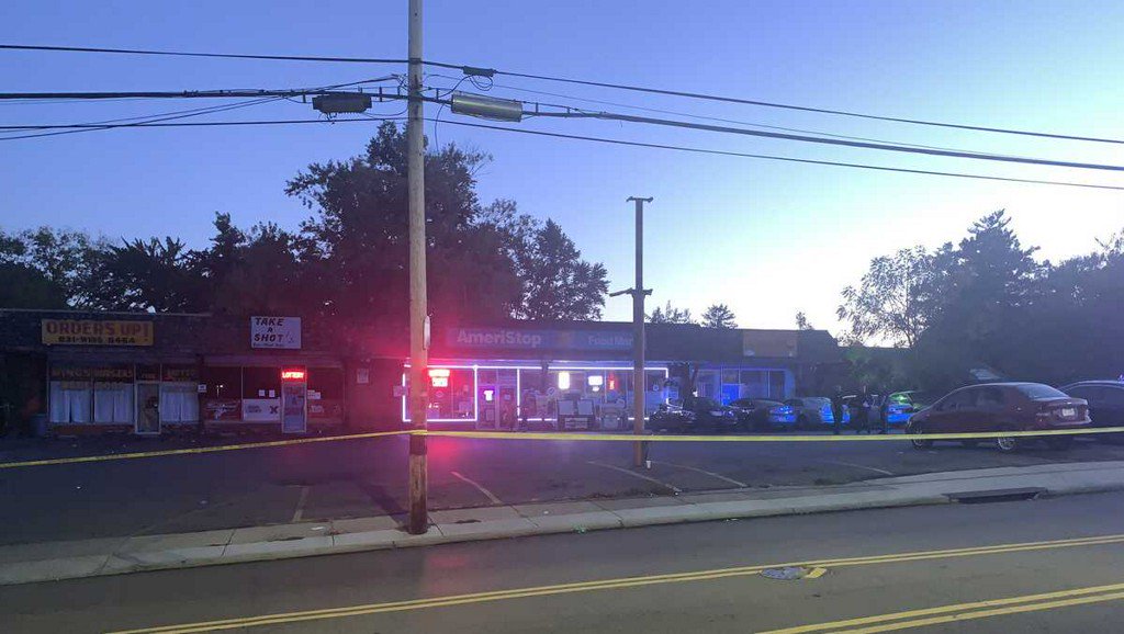2 shot, injured in Mount Healthy; police search for armed, dangerous person