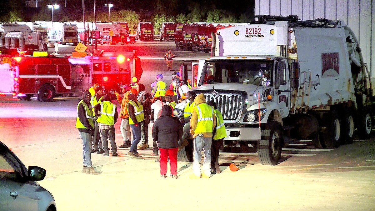 Fire at Rumpke recycling in a paper bunker at the Saint Bernard plant