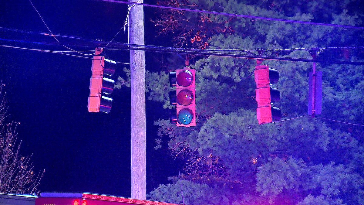Car into pole at Pippin Rd and Banning in Colerain Twp. knocks out traffic light.