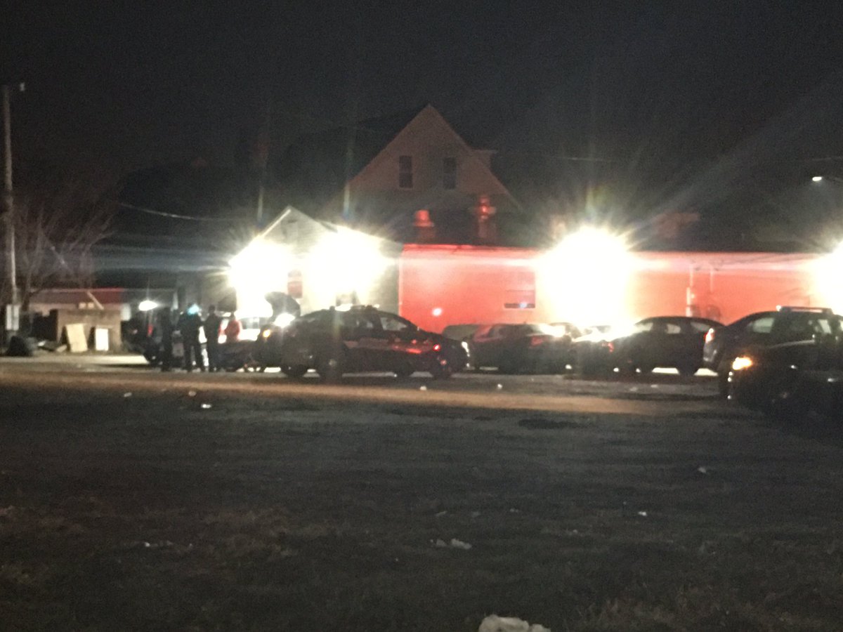 A man was shot on Cedar Ave at E 83rd. He was transported to University Hospital in unknown condition. Bullet casings as well as a tooth were recovered