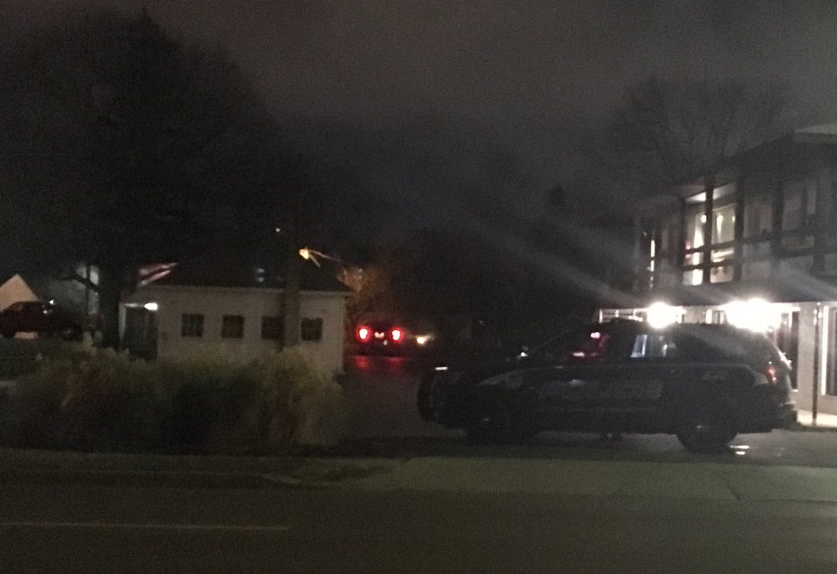 Police and medics are responding to a report of a stabbing in the 200 block of South Dixie Drive in Vandalia. Police said that nobody has been injured, but that officers were attempting to get someone to come out of an apartment. 