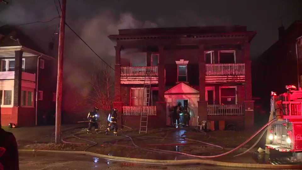 Good catch by 4th district @CLEpolice. Fire broke out in this apartment building on East 94th just feet from the 4th HQ. Officers were able to help one person out who refused EMS treatment.