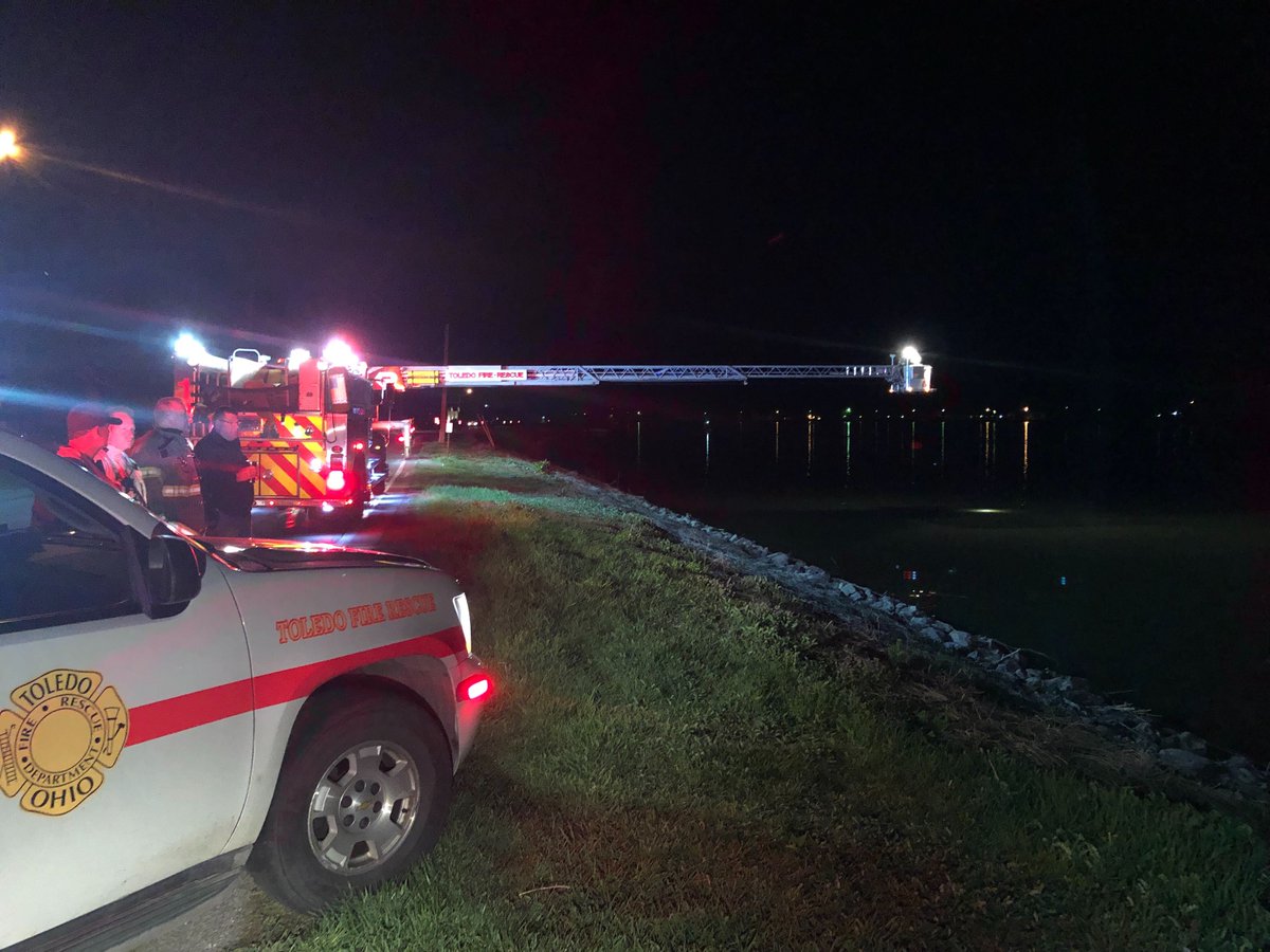 Search called off at Ottawa River following reports of a plane crash.   Crews were unable to find evidence of a crash, but several witnesses claim they saw a plane go into the river