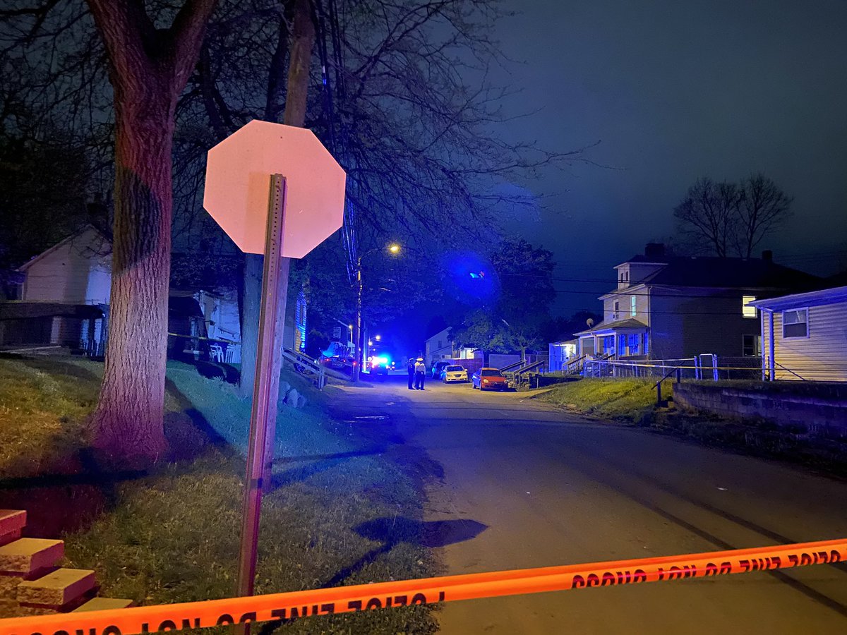 Columbu sPolice at the scene of a deadly shooting on Heyl Ave. Two people shot—one victim dead.   The road is closed right now