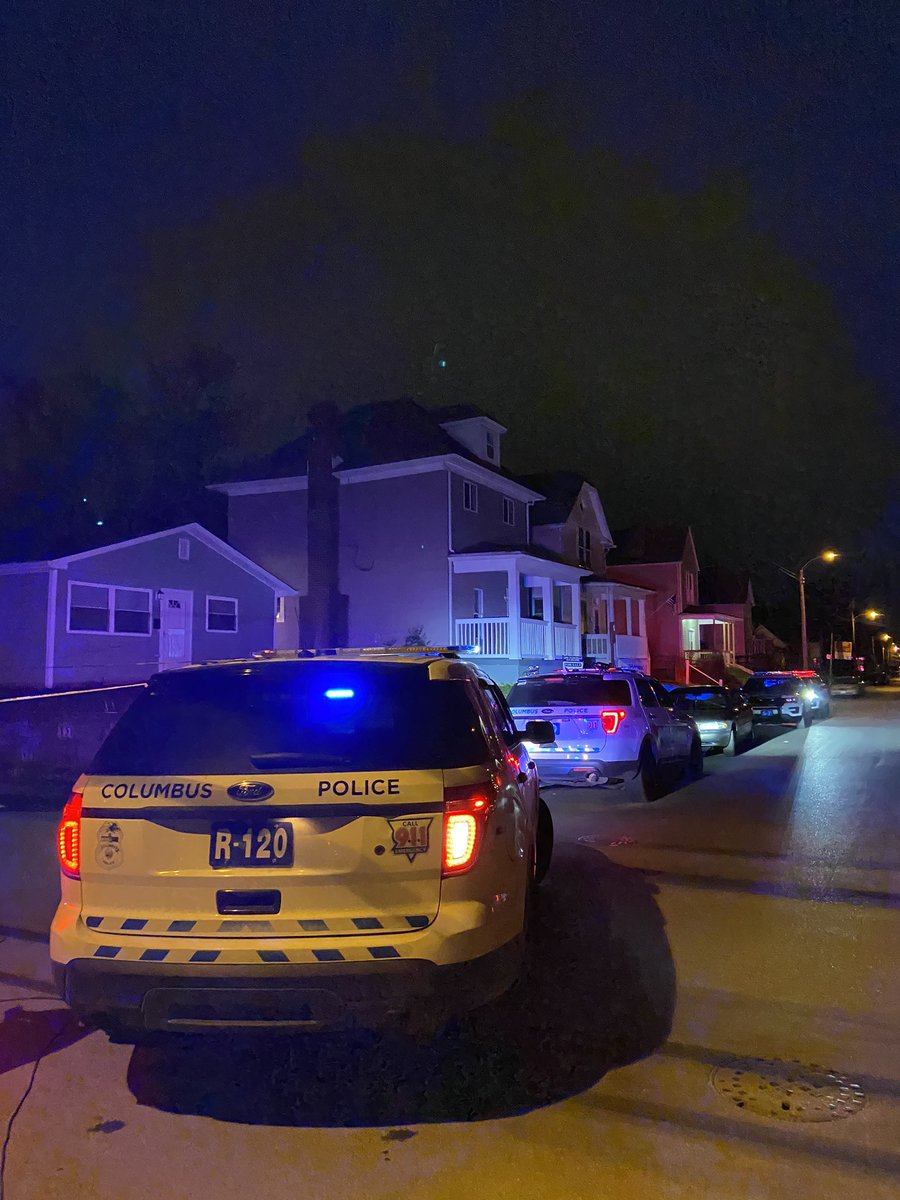Columbu sPolice at the scene of a deadly shooting on Heyl Ave. Two people shot—one victim dead.   The road is closed right now