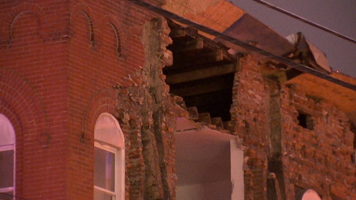 Partial building collapse on W Broad St near SR 315.  DETOUR: W Town St (US 62). 