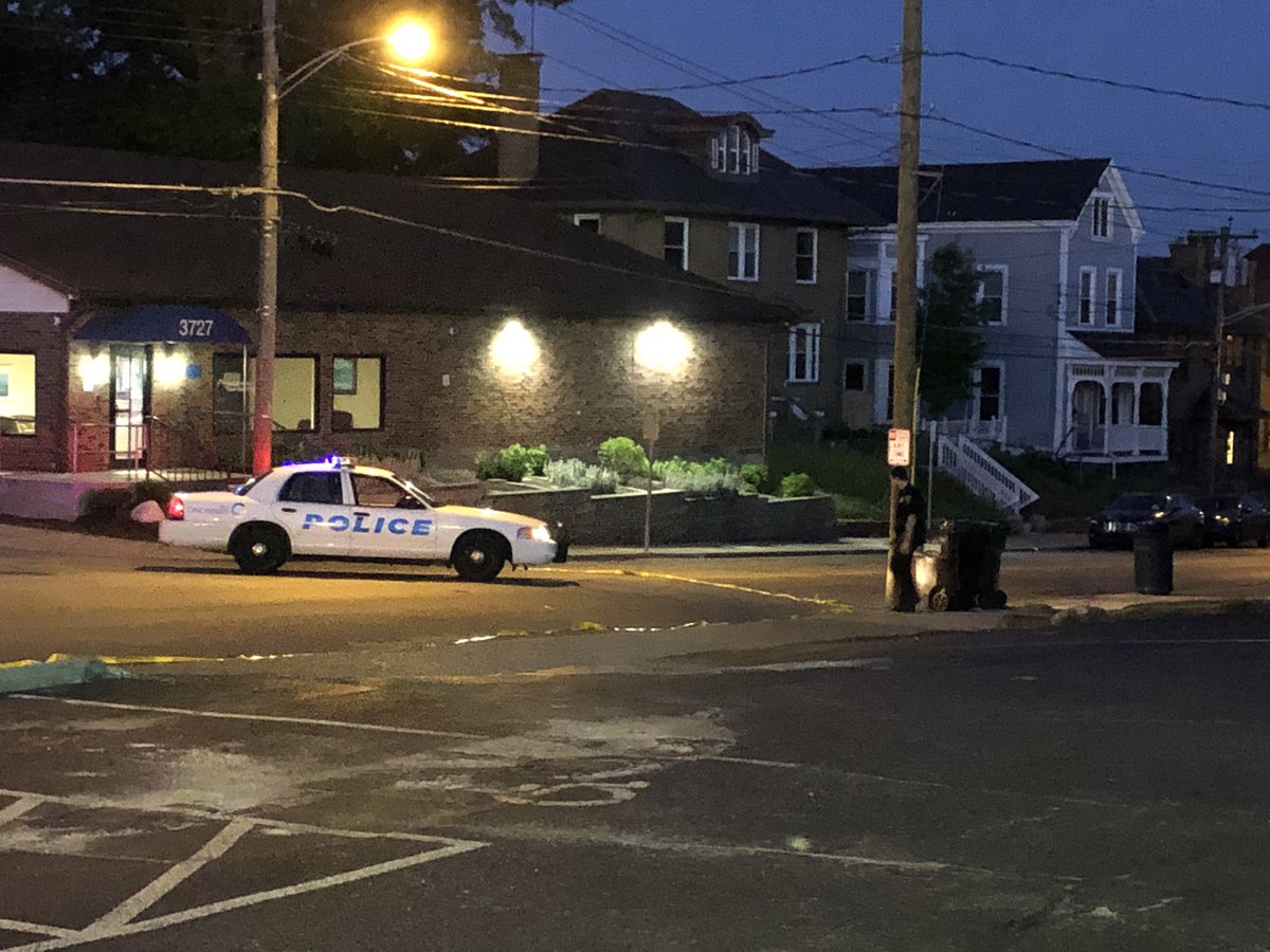 Officers removing crime scene tape now. St. Lawrence Ave at Warsaw should open up soon 