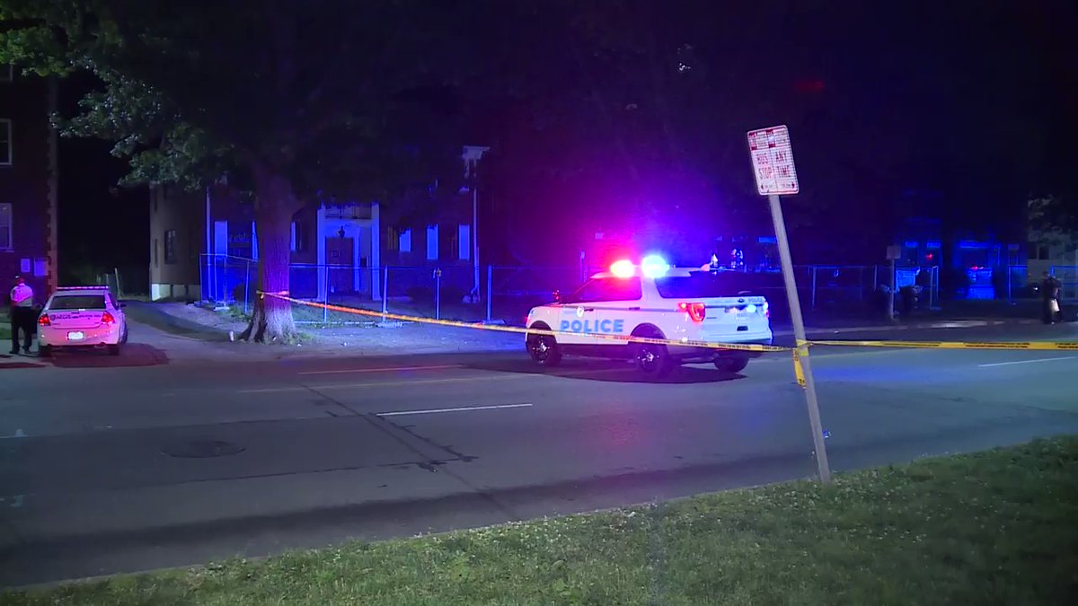 Male victim shot after a verbal altercation in the 2600 Block of Victory Parkway in Walnut Hills. Non-life threatening injuries, transported to UCMC.