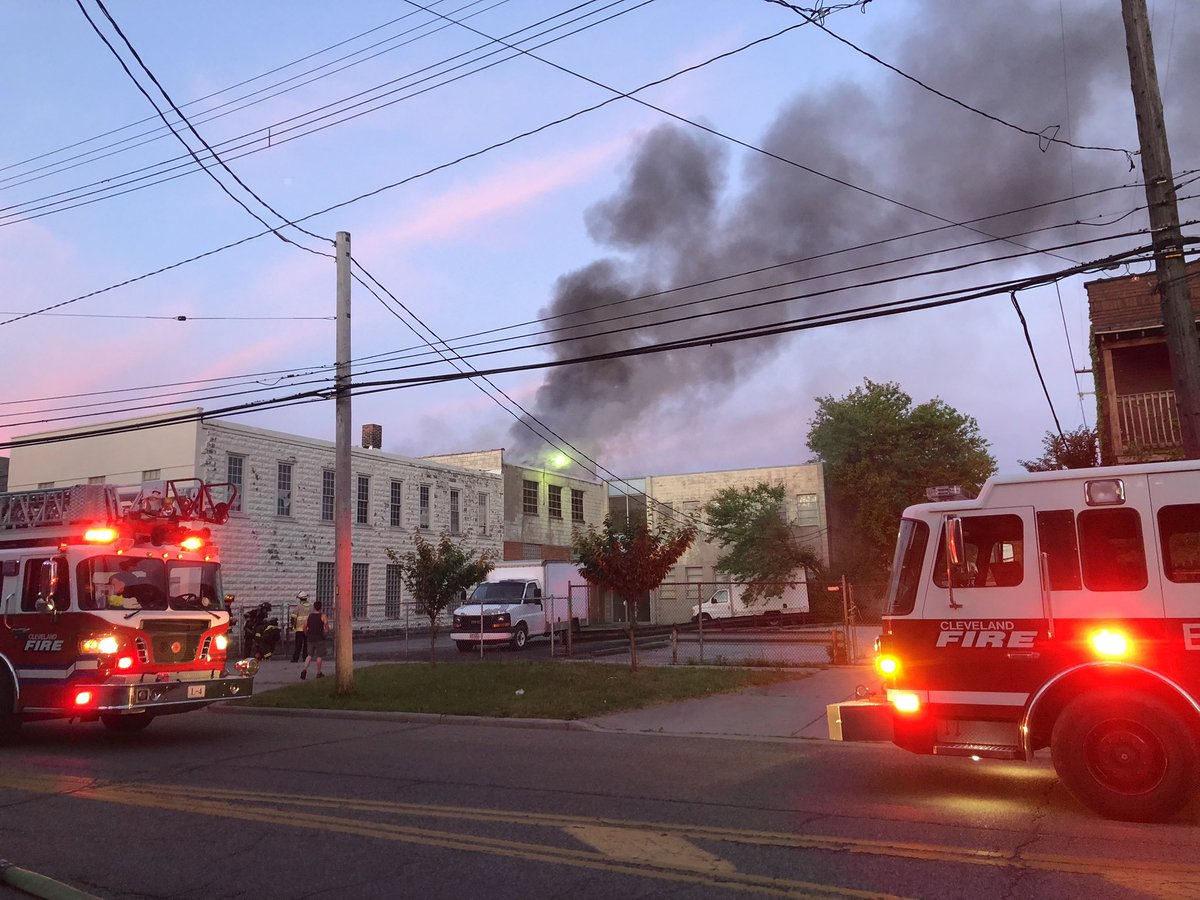 Let's make it 4 fires for the east side FF. This is E40 and St. Clair