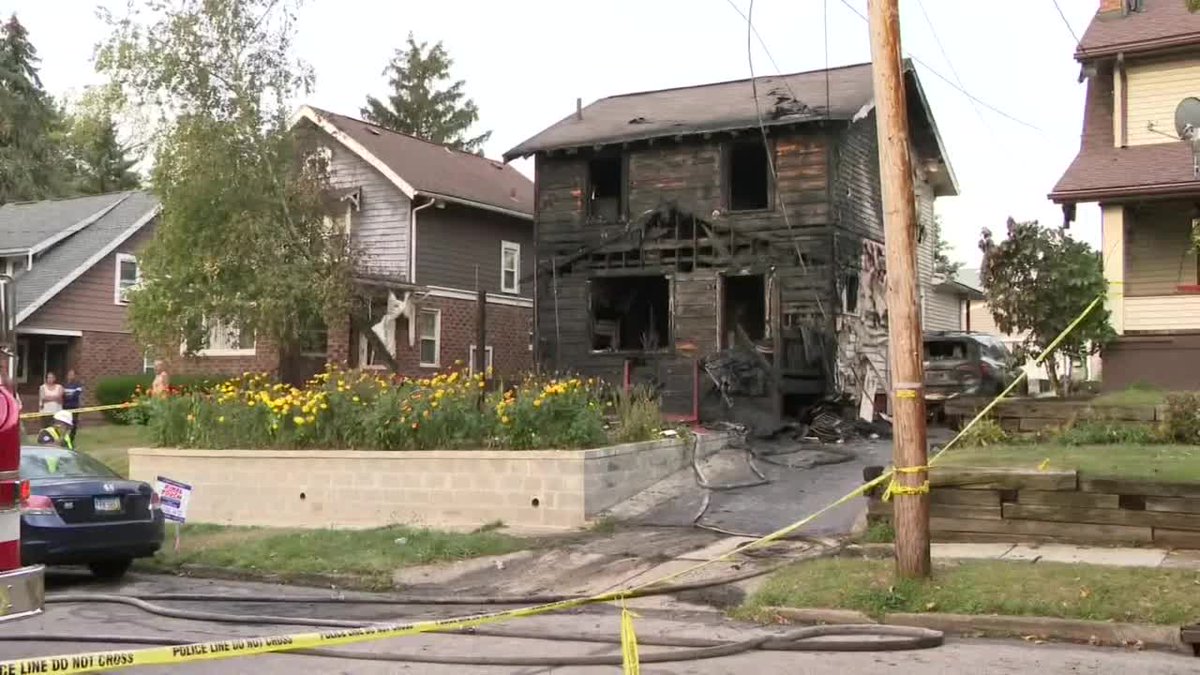 Several children among 5 dead, 4 injured in Ohio house fire