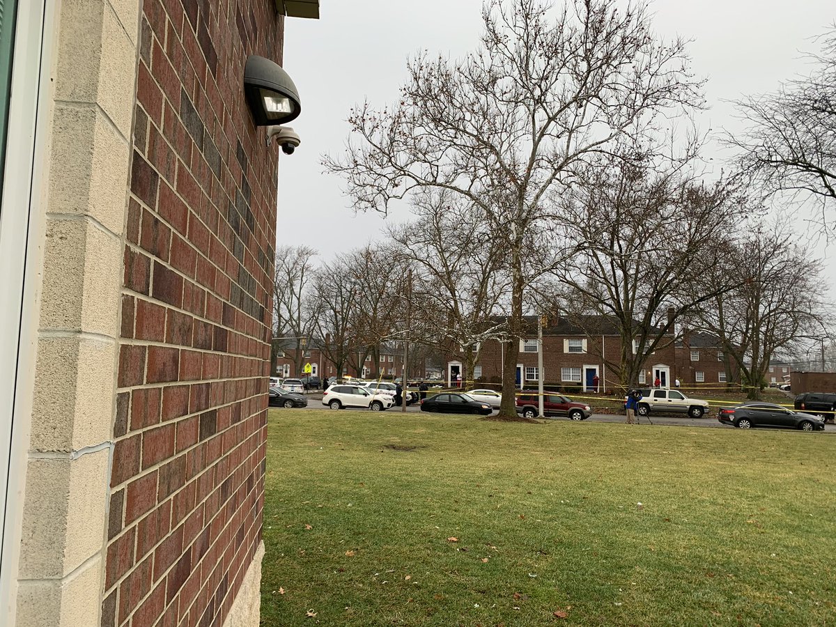 The homicide investigation is just across the street from Fairmoor Elementary School.  @ColumbusPolice will check the school cameras for any potential evidence.   At least two cameras appear pointed in that direction