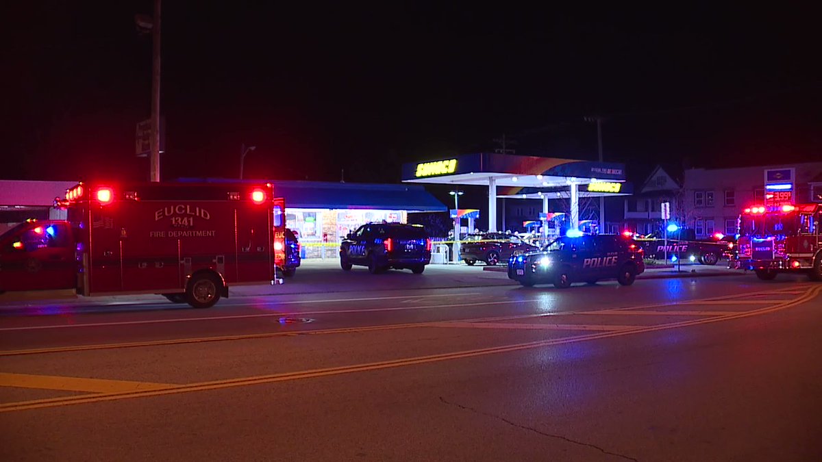 One dead in a shooting at the Sunoco gas station just north of I-90 on East 222nd in Euclid. Nothing has yet been released by EPD. The victim was DOA on scene in the parking lot surrounded by more than a dozen shell casings