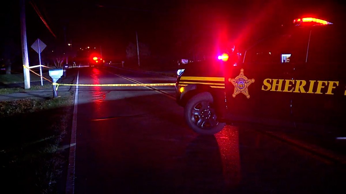 Teen killed on Clough Pike in Anderson Twp. @hcso_org says a Honda Civic hit a 15-year-old walking near 8 Mile