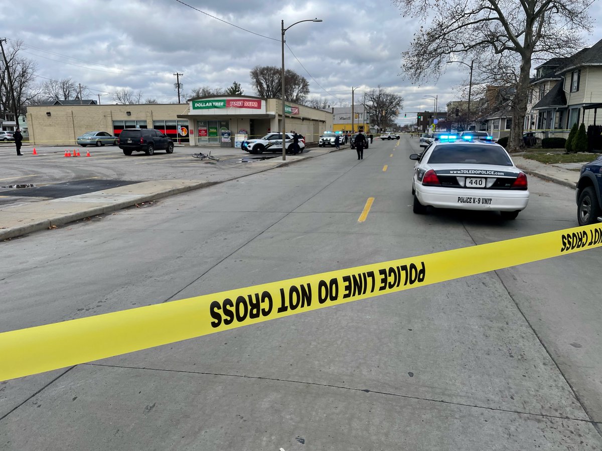 Toledo Police are investigating a possible shooting in the 600 block of E. Broadway.