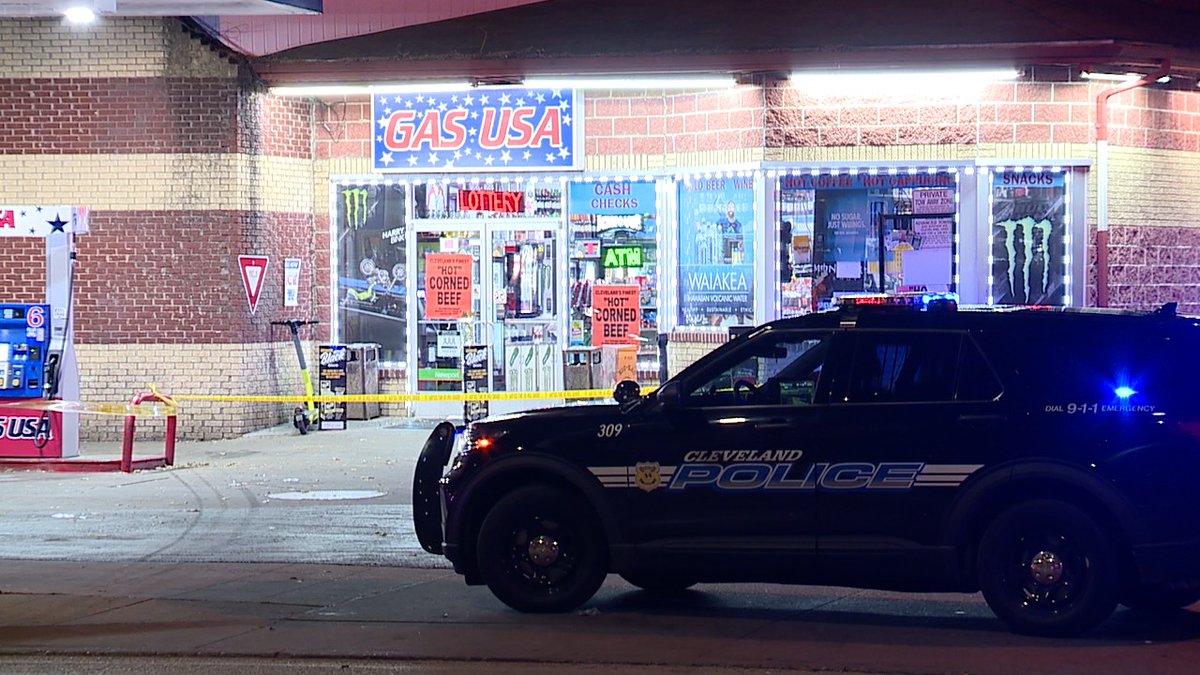 Two gas station shootings in Cleveland overnight. At 11p a 27yo man was shot at the Gas USA on Euclid across the street from UCPD HQ. The second one, a 60yo man was shot around 1:30a at the Rapid Stop (not RTA) at Payne & E55th. Both were transported to UH in serious condition