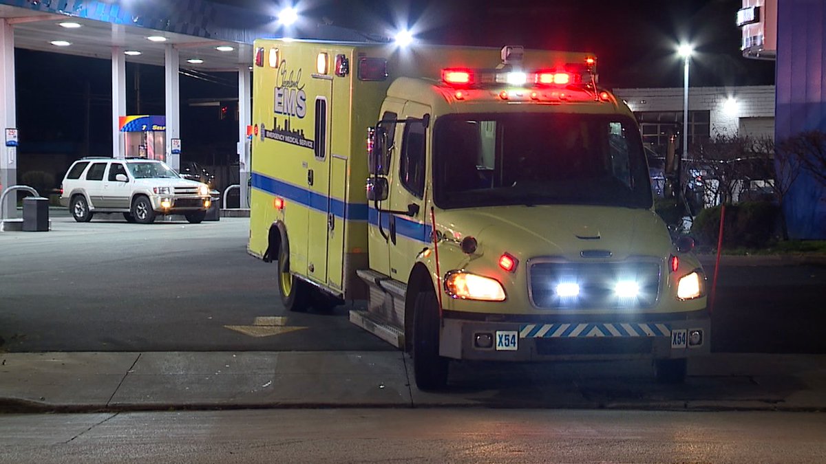 Two gas station shootings in Cleveland overnight. At 11p a 27yo man was shot at the Gas USA on Euclid across the street from UCPD HQ. The second one, a 60yo man was shot around 1:30a at the Rapid Stop (not RTA) at Payne & E55th. Both were transported to UH in serious condition