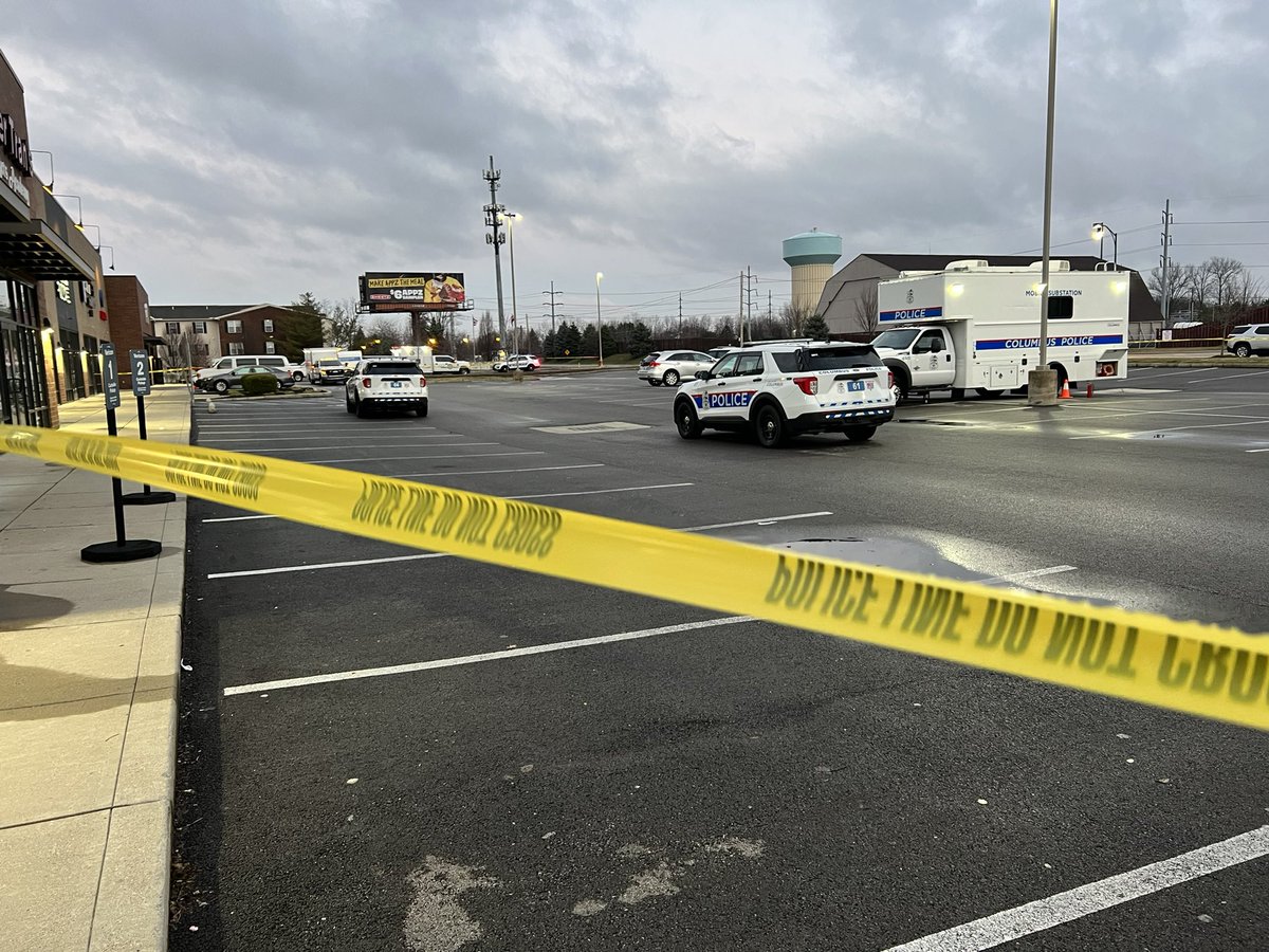 Several CPD units along East Dublin Granville Road following an officer involved shooting. Tune in to Good Day Columbus this morning as we share what investigators tell led to the shooting @wsyx6