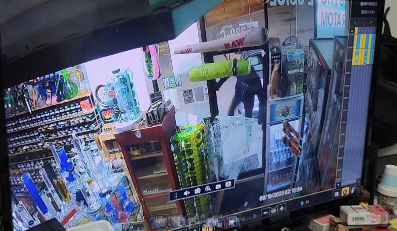 Cincinnati police search for suspects who fled break-in at Up In Smoke vape and tobacco shop early Tuesday. police to be on the lookout for the suspects and the getaway vehicle, particularly in Delhi and Green townships