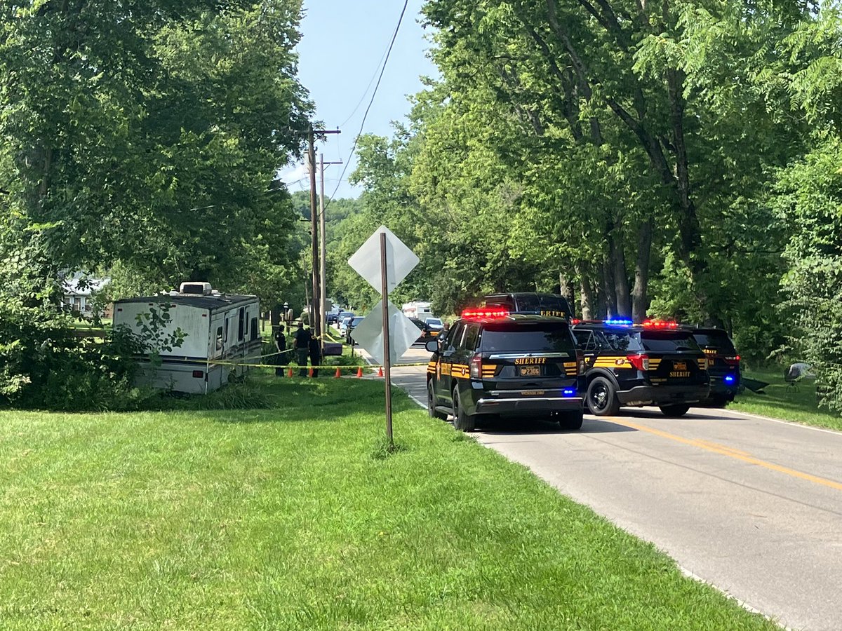 The Warren County Sheriff&rsquo;s are investigating a homicide in Oregonia.  a man dead on North Waynesville Rd this afternoon. This is believed to be a targeted attack. No arrests have been made and police are trying to locate the suspect