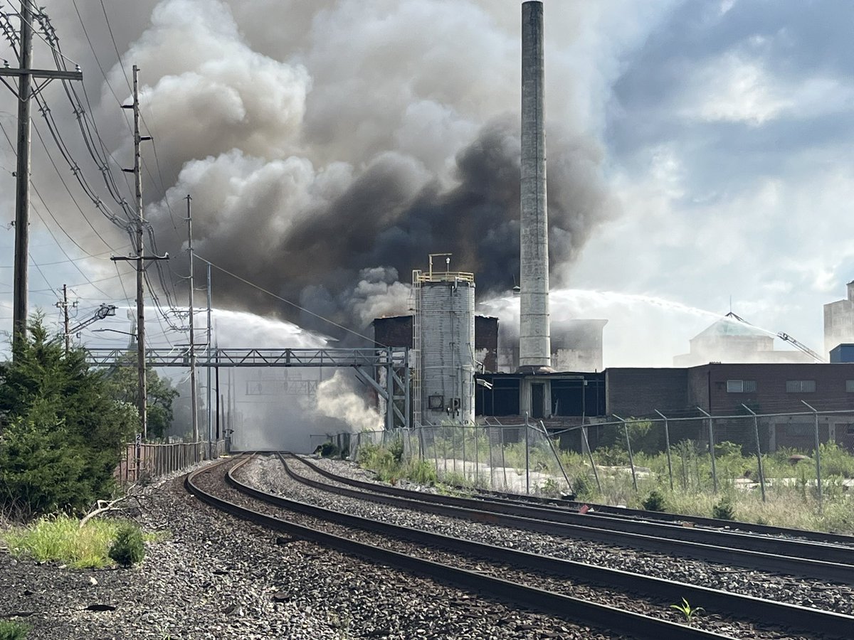 Major fire in Hamilton at the former Beckett Paper Company site, Butler County Dispatch confirms. Reporter Ken Brown is there and says he &quot;just heard a big crashing noise. 