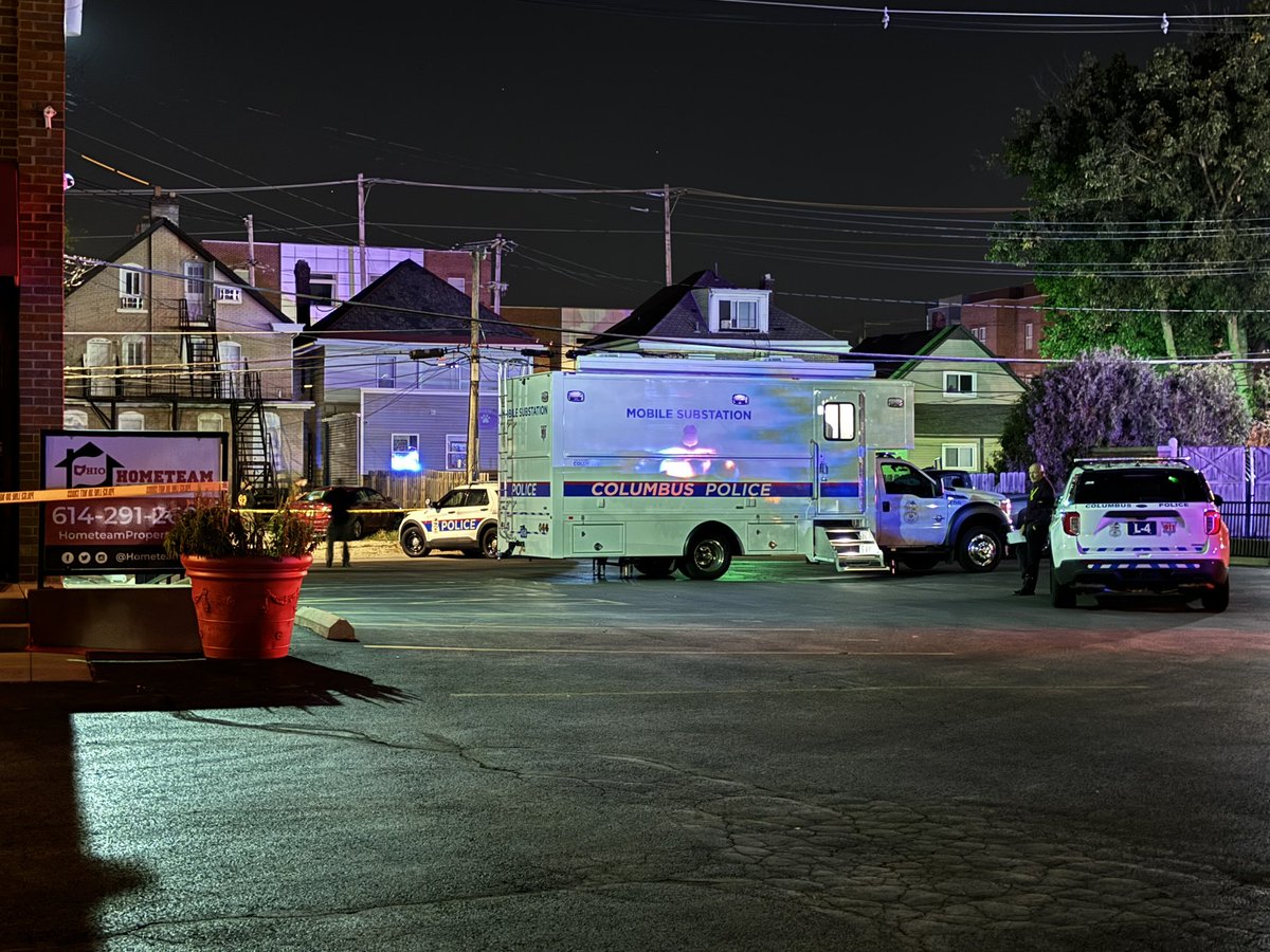 1 person is dead after a shooting involving @ColumbusPolice. Details are limited about the 1:30 AM incident along Chittenden Ave near @OhioState. No officers were injured, according to police union president