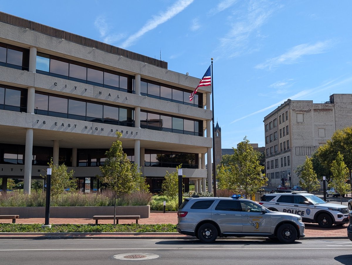 Springfield City Hall still blocked off after bomb threat