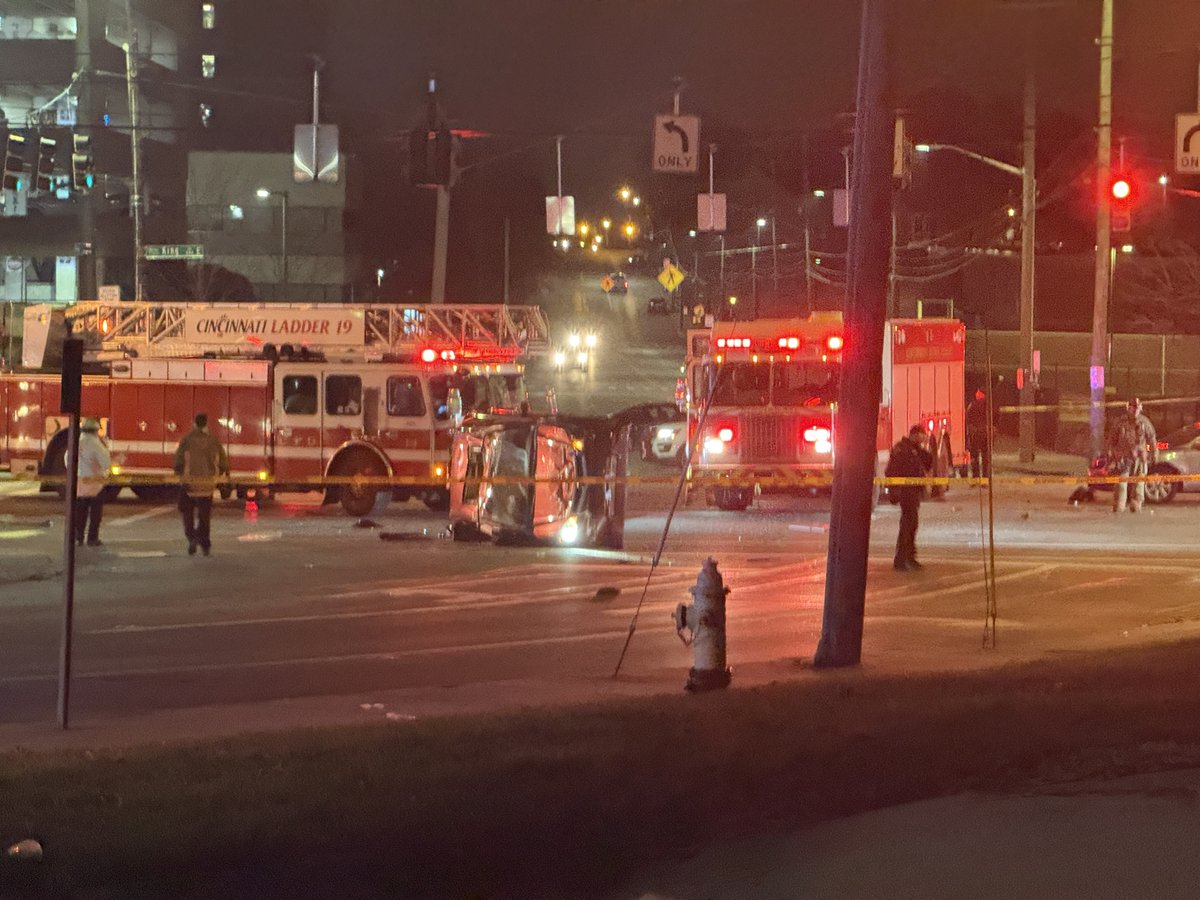 one person has serious injuries. Still no word on cause and no ETA on the intersection reopening. rollover crash at MLK & Harvey in Avondale. It appears 2 cars are involved. This is between UC Hospital and 71 so this will be a heavy traffic impact