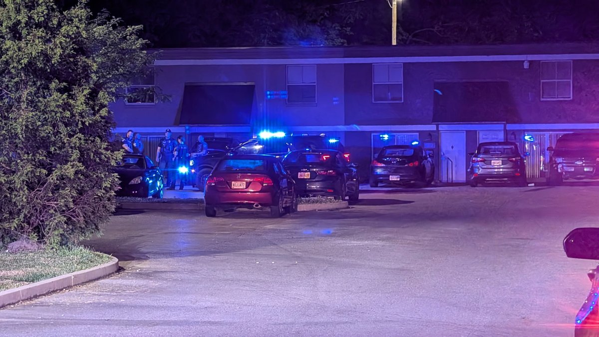 Police are investigating a shooting in Mt. Healthy that left a man with multiple gunshot wounds.