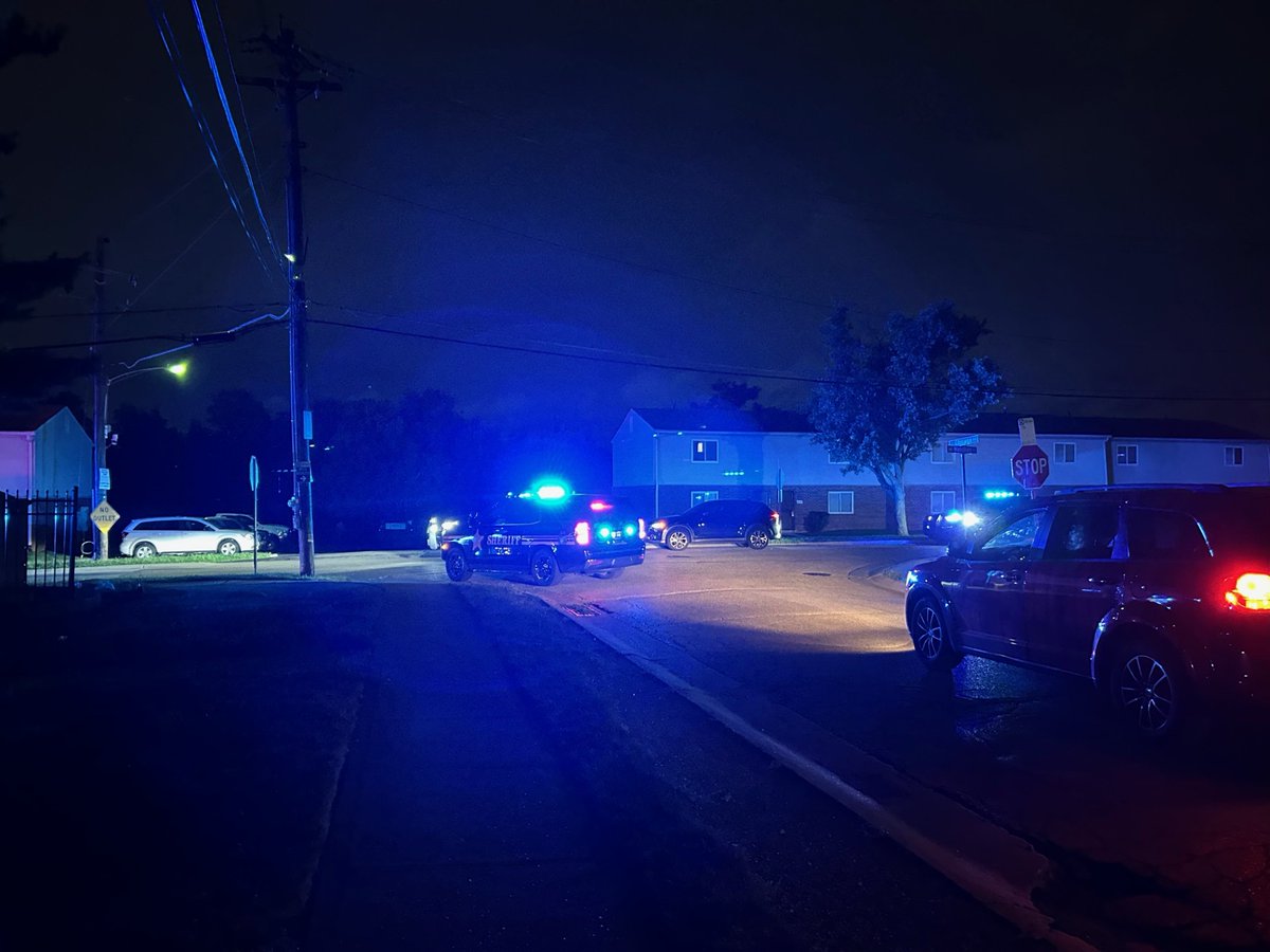 Man shot in Lincoln Heights, crews on scene, dispatchers say