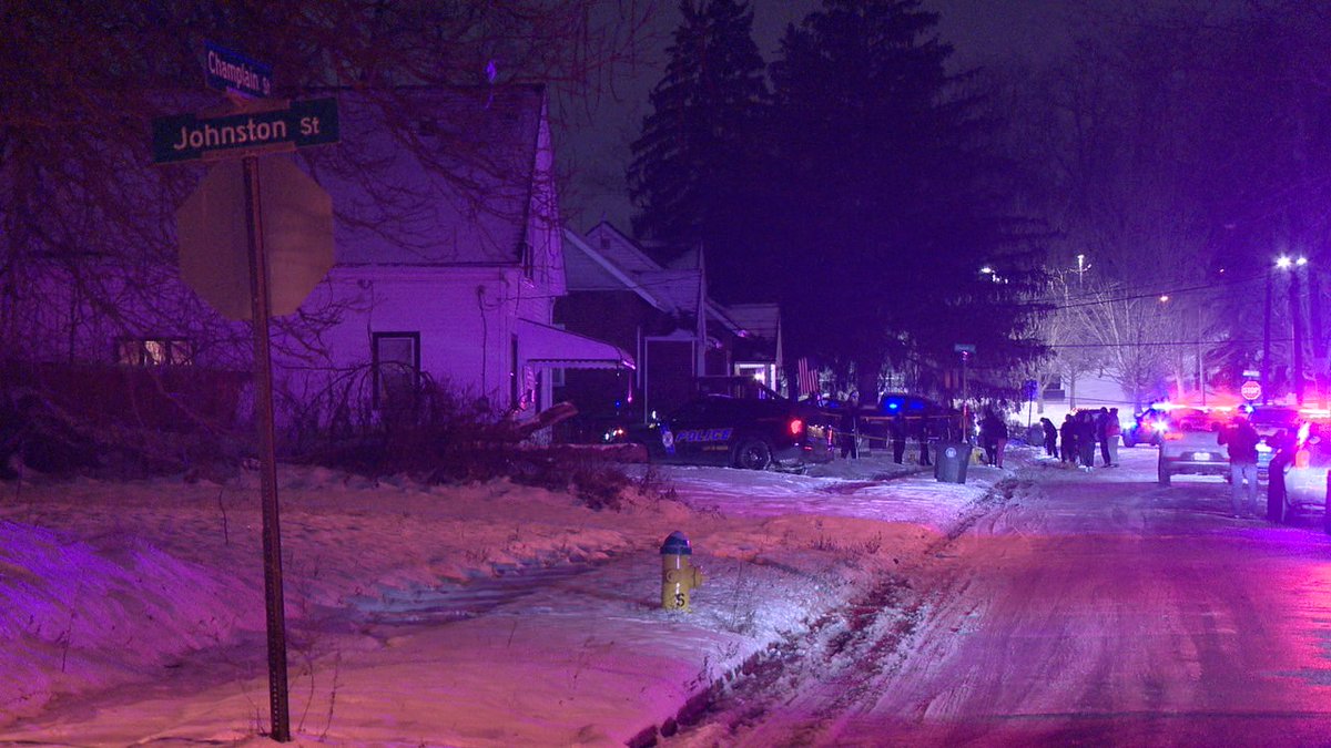 Akron police had a large crime scene overnight on Champlain Street and Elwell Court. Social media seems to indicate a fatal shooting but awaiting info from APD