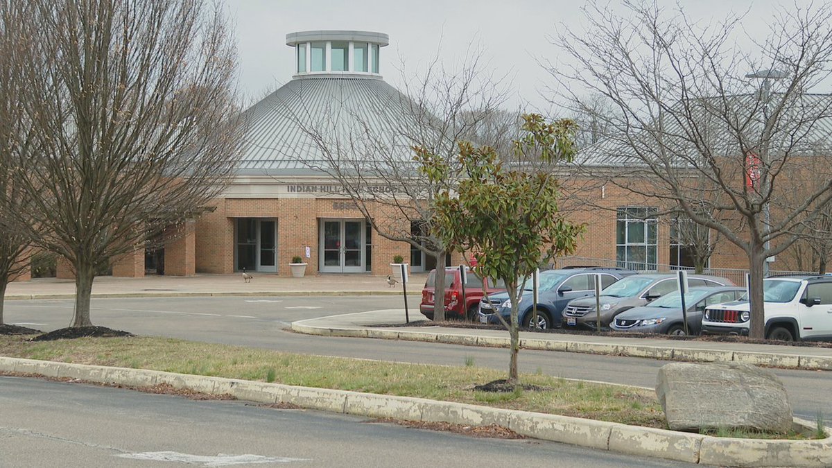 Suburban Cincinnati schools evacuate students due to bomb threat