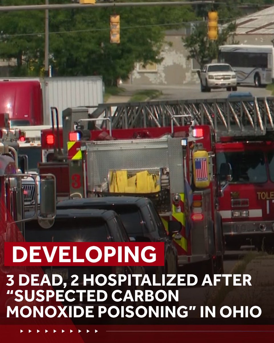 Three people have died and two were taken to the hospital in critical condition after a roadside accident in Toledo involving suspected carbon monoxide poisoning.