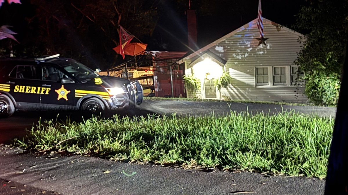 Two people were hurt in a shooting in Warren County on Thursday