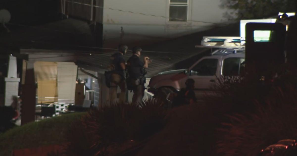 Suspect at large after SWAT standoff in Springfield